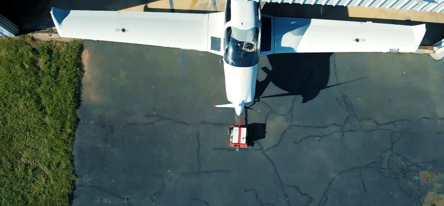 Tract’Oplane : remorqueur pour un avion léger
